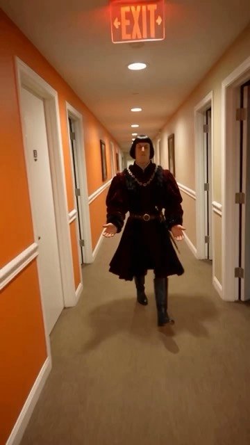 Reel de Lord Farquaad citado pela Characters School